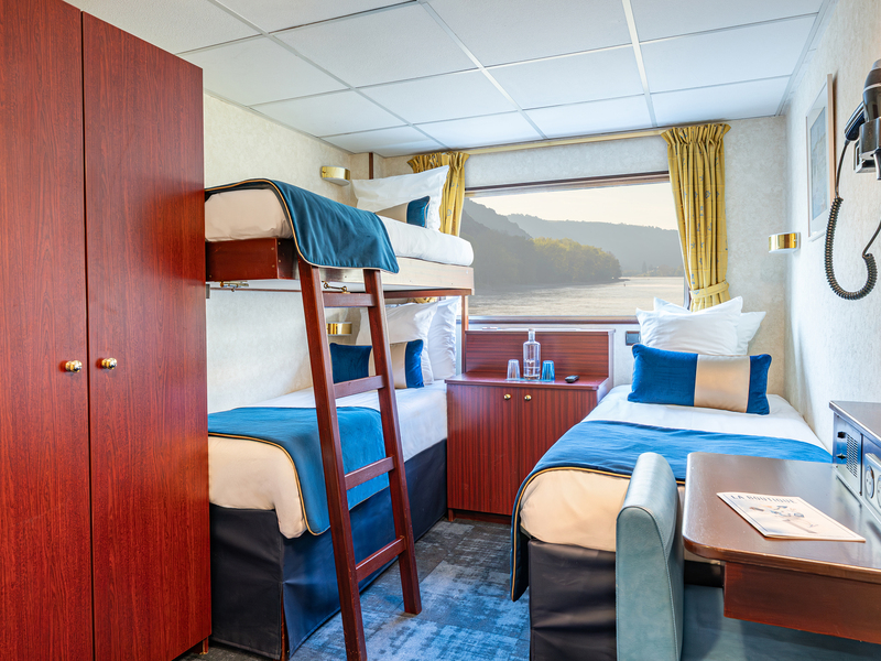 Main Deck 3 Beds Cat C